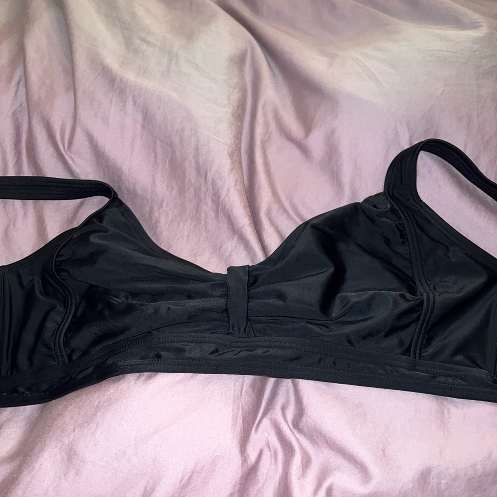 Black bikini top